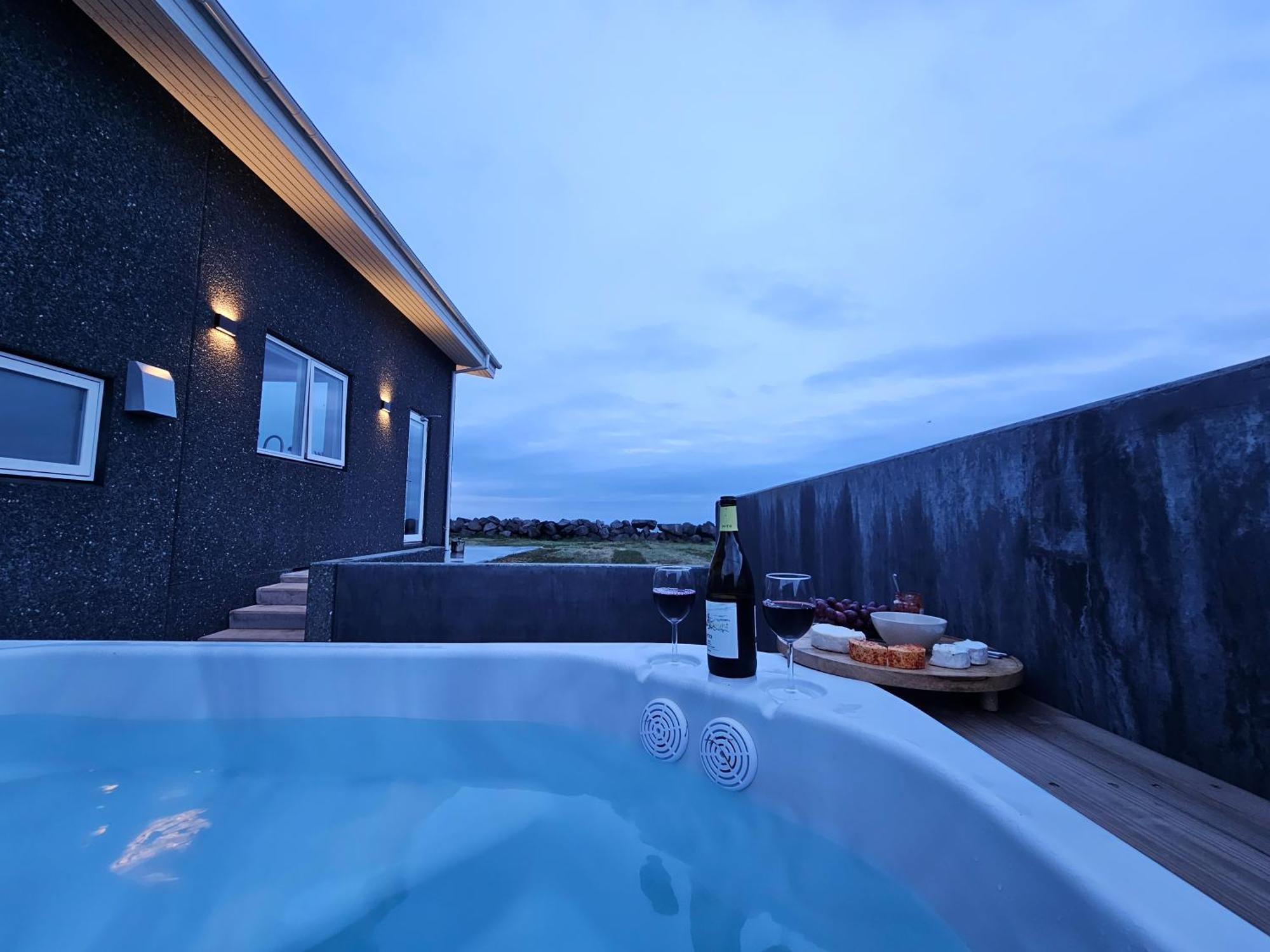 Bay View Apartments Gardur Ngoại thất bức ảnh